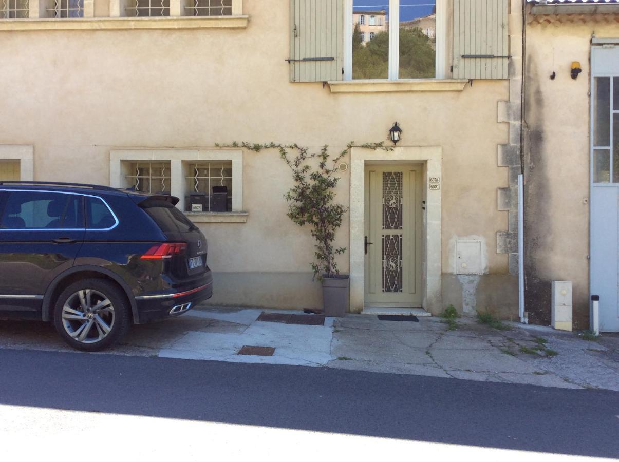 Simplicite Et Confort En Luberon Διαμέρισμα Ménerbes Εξωτερικό φωτογραφία